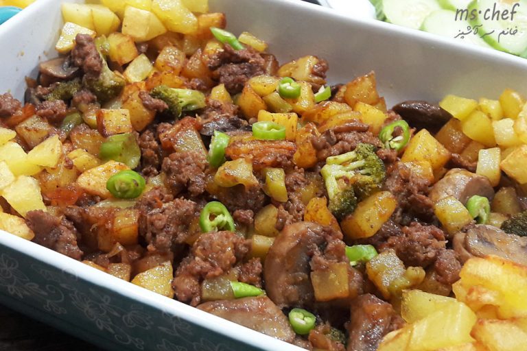 خوراک گوشت با قارچ، سیب زمینی و بروکلی - خانم سرآشپز